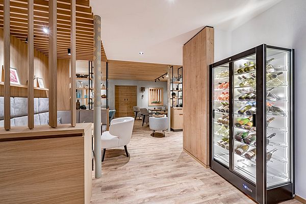 Weinkühlschrank in der Hotellounge